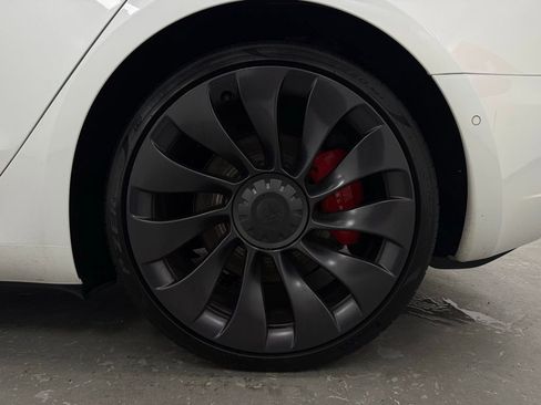 Used 2021 Tesla Model 3 Performance image 27