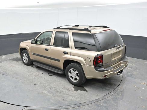 Used 2004 Chevrolet TrailBlazer LS w/ LS Preferred Equipment Group AWD/4WD image 12