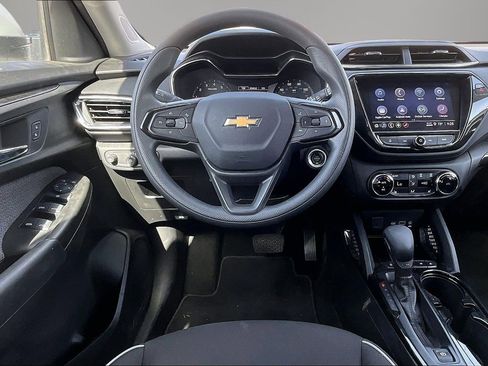 Certified 2023 Chevrolet TrailBlazer LT w/ Convenience Package FWD image 7