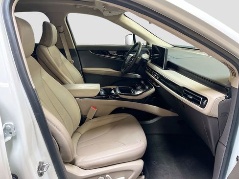 Used 2023 Lincoln Nautilus Reserve image 28