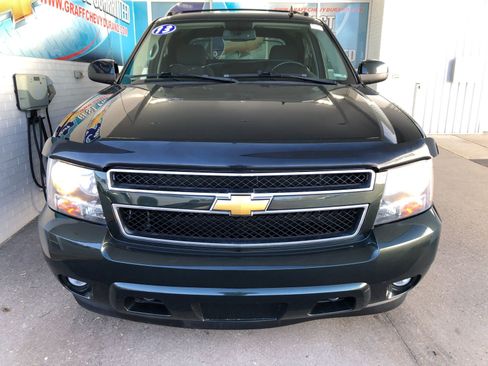 Used 2013 Chevrolet Avalanche LS image 2