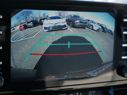 Used 2024 Toyota Sienna LE image 32