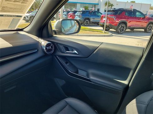 Certified 2025 Chevrolet Equinox LT w/ Convenience Package II image 11