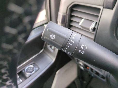 Certified 2025 Ford F150 Lariat w/ Equipment Group 502A High image 27