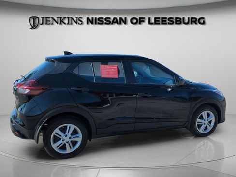 Certified 2022 Nissan Kicks S image 5