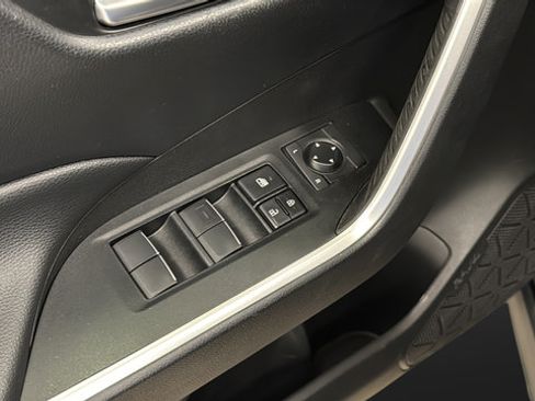 Used 2021 Toyota RAV4 XLE Premium AWD/4WD image 22