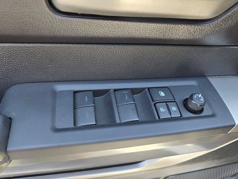 Used 2023 Toyota Tundra SR5 w/ SR5 Convenience Package AWD/4WD image 17