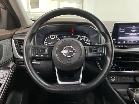 Used 2023 Nissan Rogue SV image 19