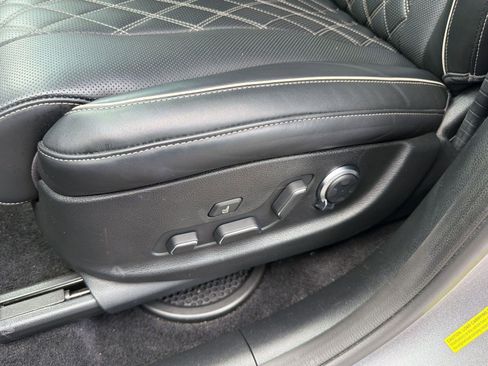 Used 2022 Genesis GV80 3.5T w/ Prestige Package 07 AWD/4WD image 14