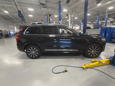 Used 2025 Volvo XC90 B6 Plus AWD/4WD image 13