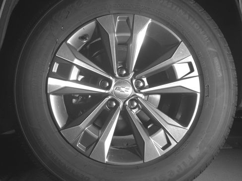 Used 2025 Chevrolet Equinox LT FWD image 14