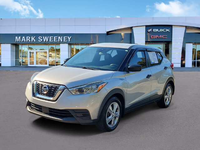 Used 2020 Nissan Kicks S FWD image 3