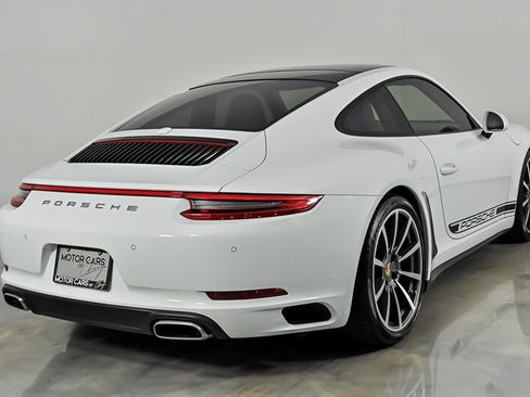 Used 2017 Porsche 911 Carrera 4 AWD/4WD image 10