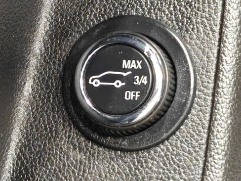Used 2021 Chevrolet Traverse LT FWD image 55