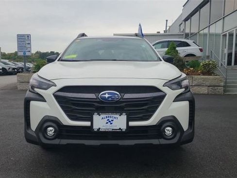 Certified 2025 Subaru Outback Premium AWD/4WD image 2