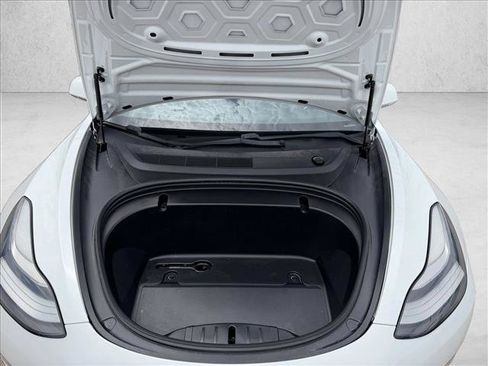 Used 2020 Tesla Model 3 Standard Range Plus RWD image 19