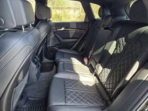 Used 2023 Audi SQ5 Premium Plus w/ Premium Plus Package image 25