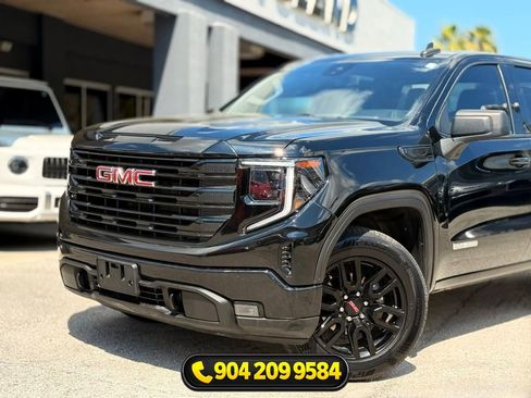 Used 2022 GMC Sierra 1500 Elevation RWD image 2