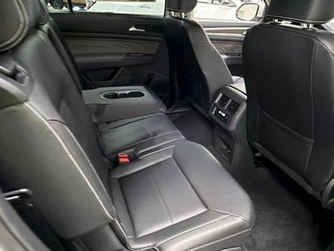 Used 2023 Volkswagen Atlas SEL AWD/4WD image 12