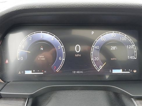 Certified 2023 Jeep Grand Cherokee L Limited w/ Trailer Tow Group (B) image 11