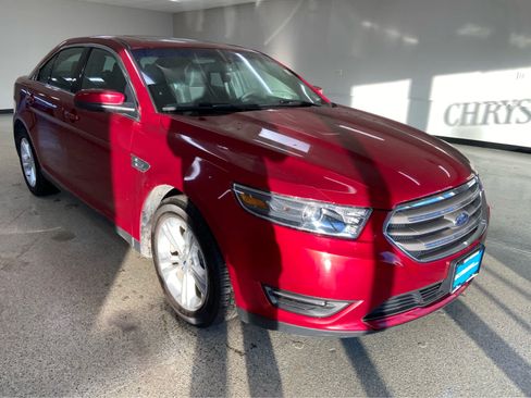 Used 2018 Ford Taurus SEL w/ Equipment Group 201A image 5