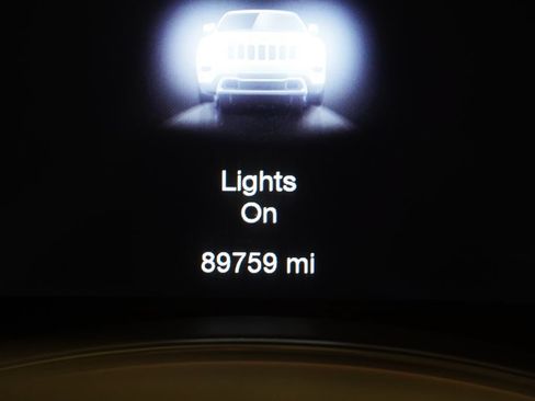 Used 2016 Jeep Grand Cherokee Limited AWD/4WD image 5
