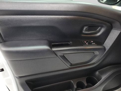 Used 2020 Nissan Titan S w/ S Utility Package image 12