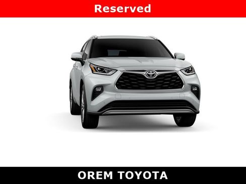 New 2026 Toyota Highlander Platinum image 16