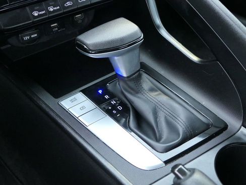 Certified 2023 Hyundai Elantra SEL w/ Preferred Accessory Package image 20