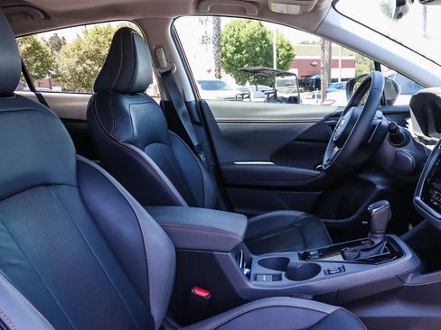 Used 2024 Subaru Crosstrek 2.5i Limited w/ Crosstrek Mirror Package AWD/4WD image 25