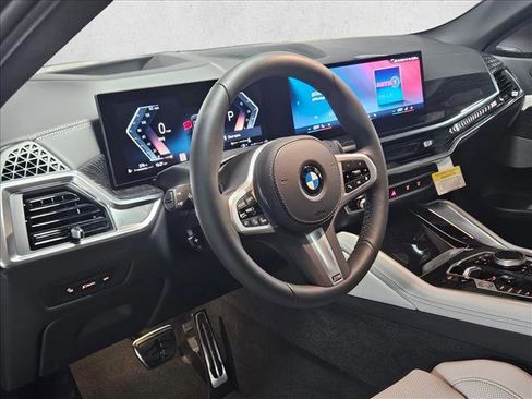 New 2026 BMW X6 xDrive40i image 3