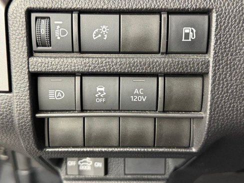 Certified 2025 Toyota Tacoma TRD Sport AWD/4WD image 28