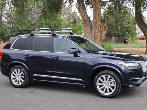 Used 2017 Volvo XC90 T6 Inscription w/ Vision Package AWD/4WD image 2