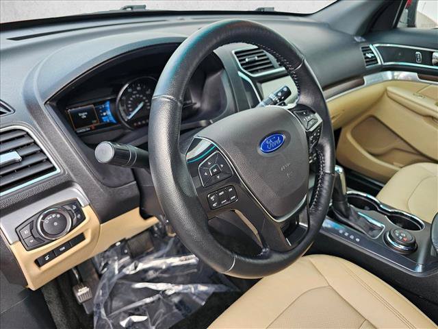 Used 2017 Ford Explorer Limited w/ Equipment Group 301A AWD/4WD image 26