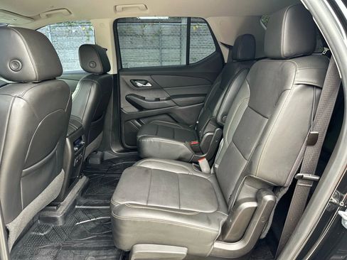 Used 2019 Chevrolet Traverse RS w/ LPO, Floor Liner Package image 11