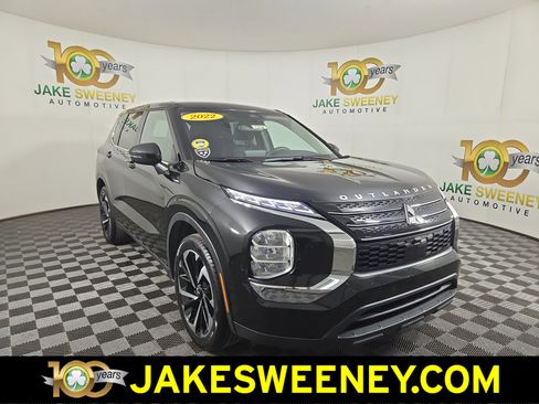Used 2022 Mitsubishi Outlander ES image 1