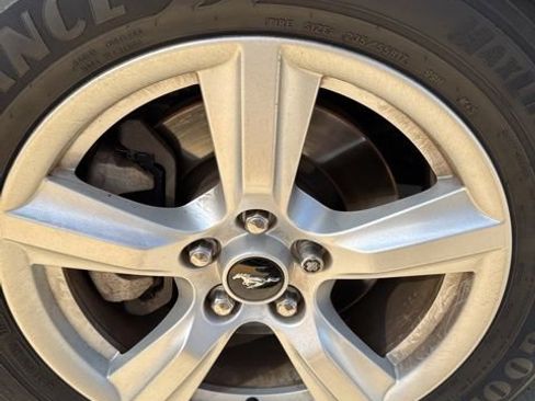 Used 2017 Ford Mustang Coupe image 10