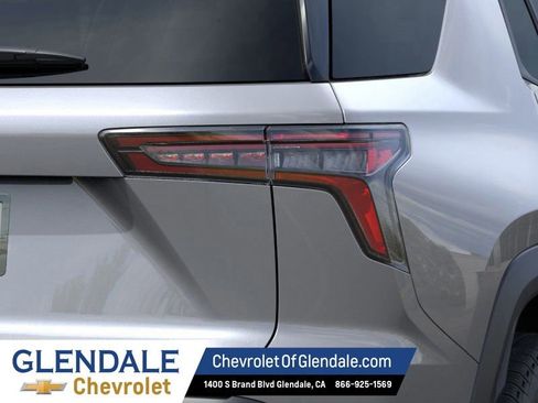 New 2026 Chevrolet Equinox LT w/ Midnight Edition FWD image 11