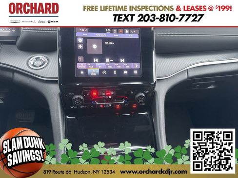 Used 2023 Jeep Grand Cherokee Altitude image 40