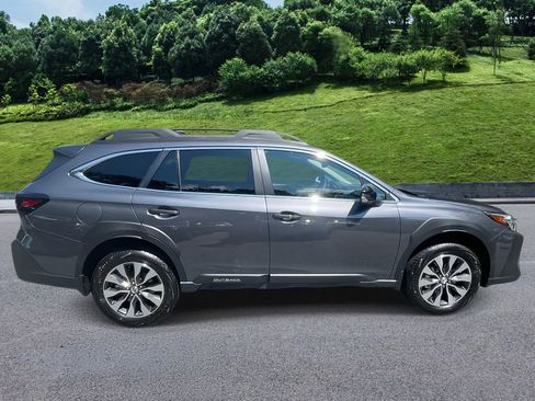 Used 2025 Subaru Outback Limited w/ Popular Package #2 AWD/4WD image 7