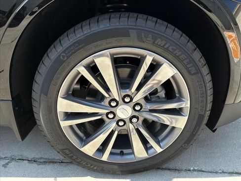 Used 2025 Cadillac XT5 Premium Luxury w/ Technology Package FWD image 7