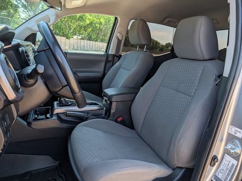 Used 2022 Toyota Tacoma SR5 RWD image 22