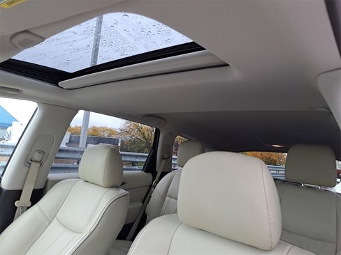 Used 2019 INFINITI QX60 Luxe w/ Essential Package image 25