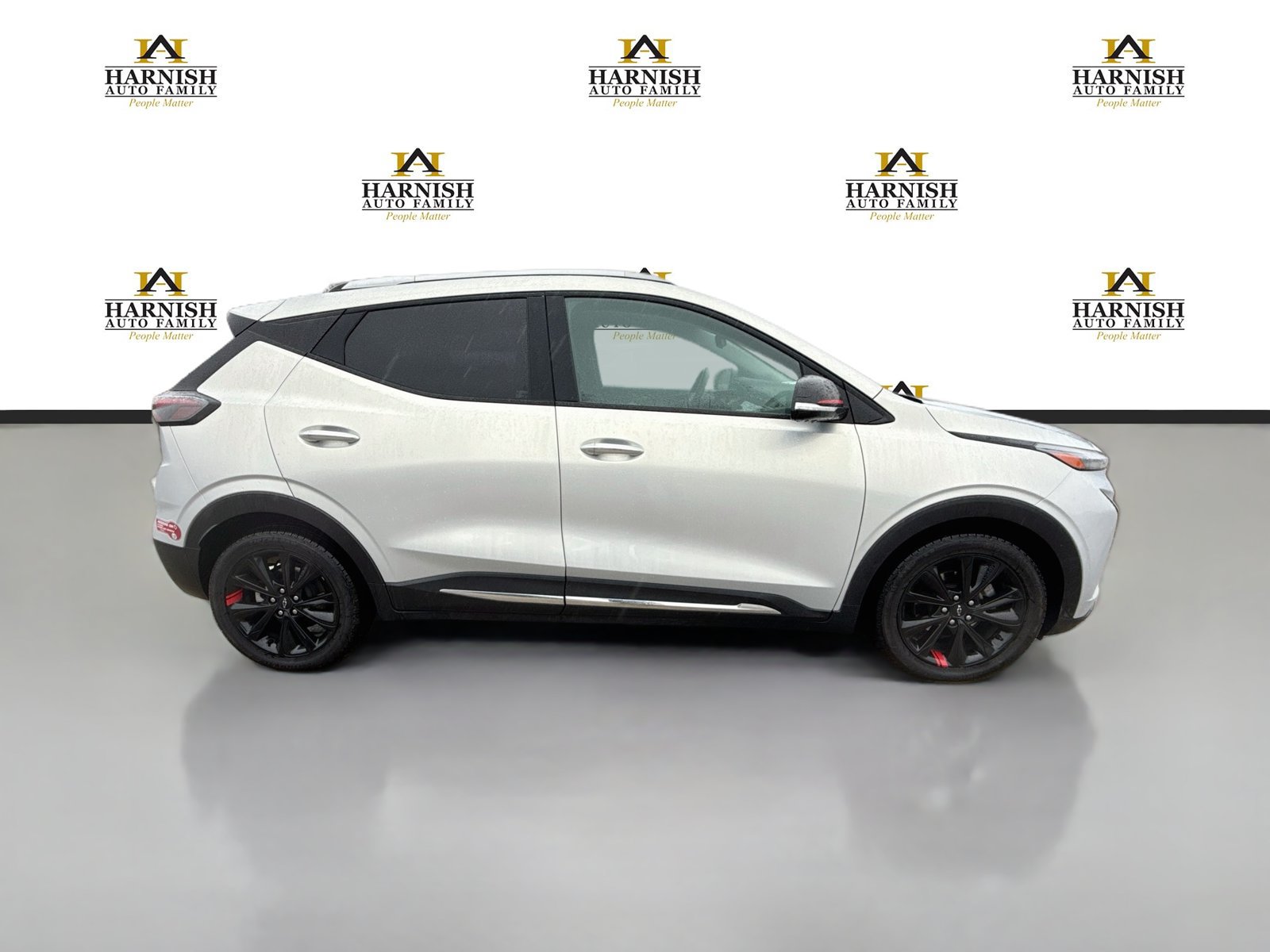 Used 2023 Chevrolet Bolt EUV Premier w/ Sun & Sound Package FWD image 6