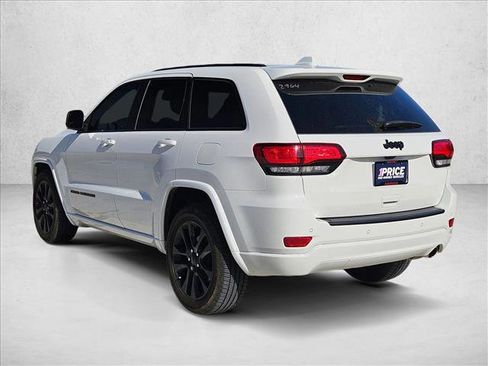 Used 2021 Jeep Grand Cherokee Laredo X RWD image 7