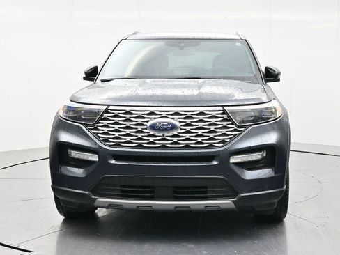 Used 2023 Ford Explorer Platinum w/ Technology Package AWD/4WD image 2