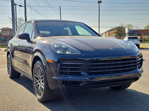 Used 2023 Porsche Cayenne Platinum Edition AWD/4WD image 5