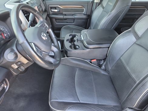 Used 2024 RAM 2500 Laramie AWD/4WD image 9