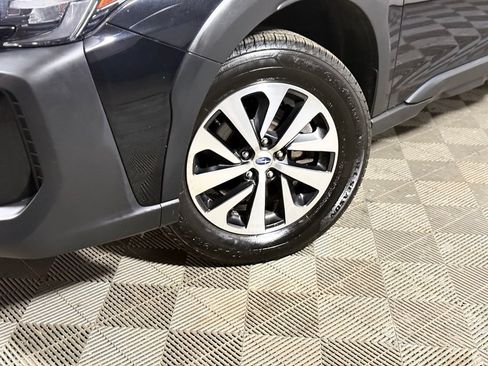 Used 2023 Subaru Outback Premium AWD/4WD image 2