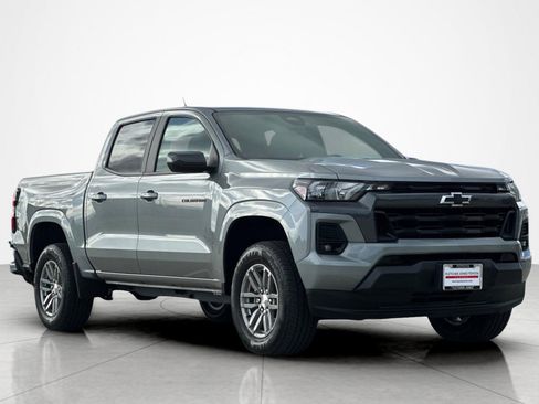 Used 2024 Chevrolet Colorado LT w/ LT Convenience Package image 7